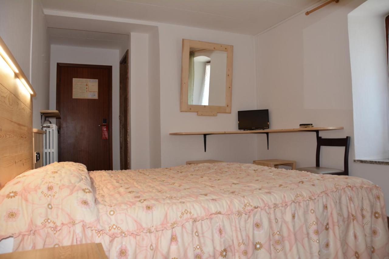 Albergo Roncone Zewnętrze zdjęcie